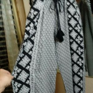 Like Genie pant or elephant